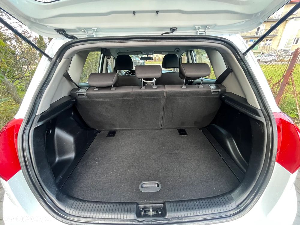 Kia Venga 1.4 Business Line - 10