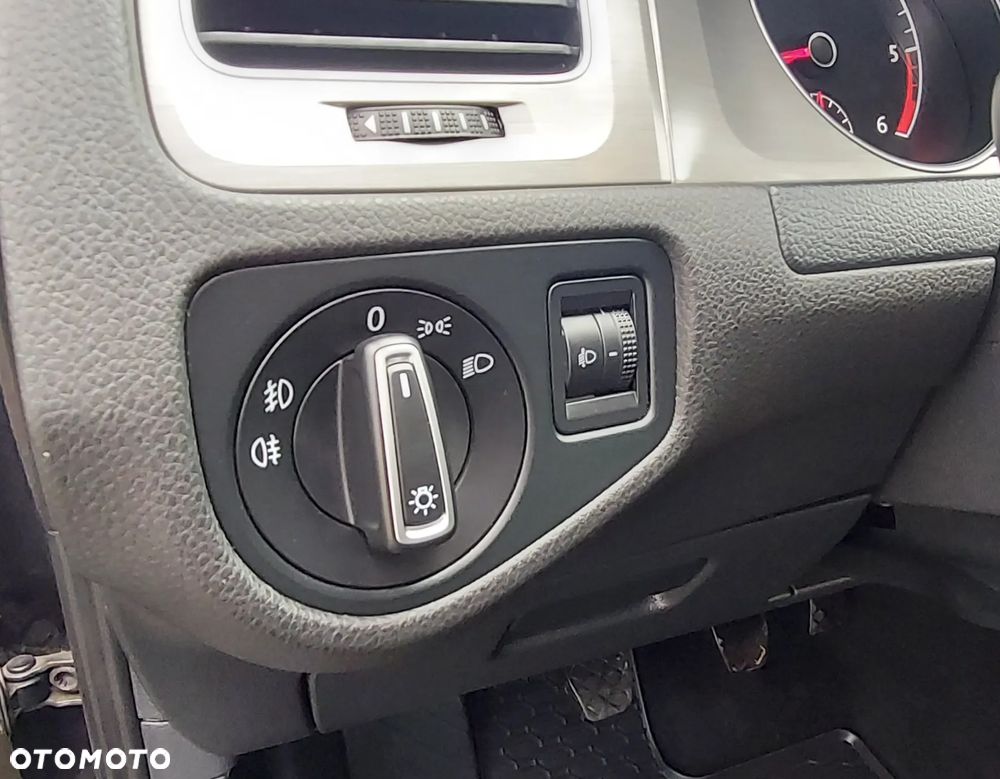 Volkswagen Golf - 19