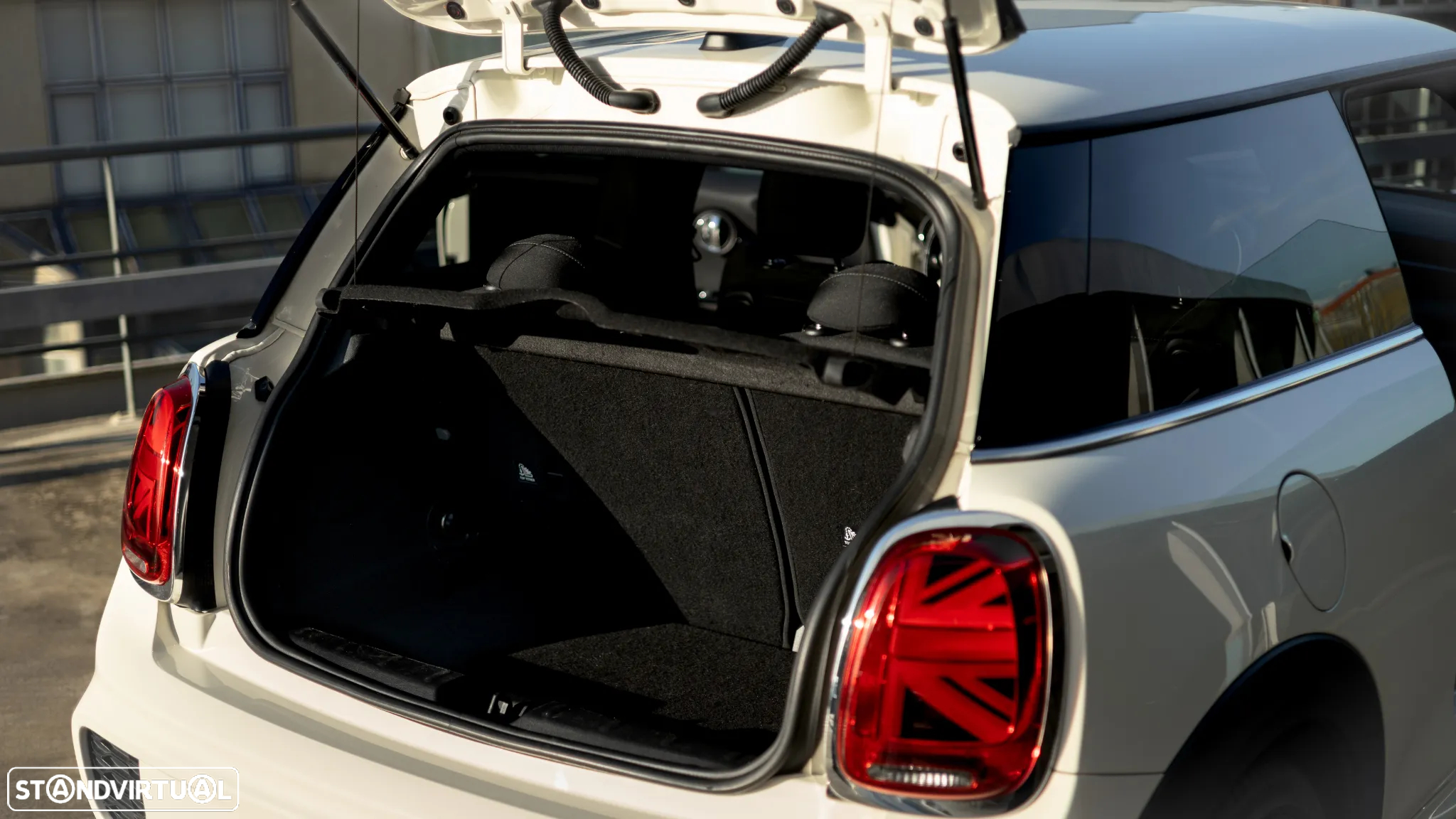 MINI 3 Portas One JCW - 7