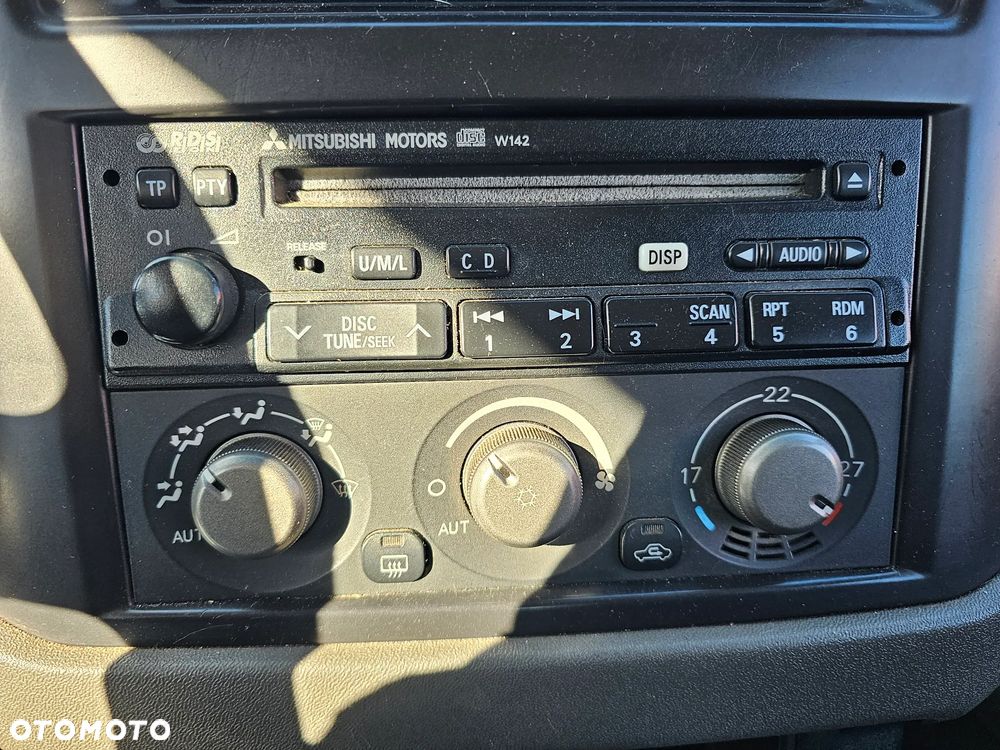 Mitsubishi Pajero - 12