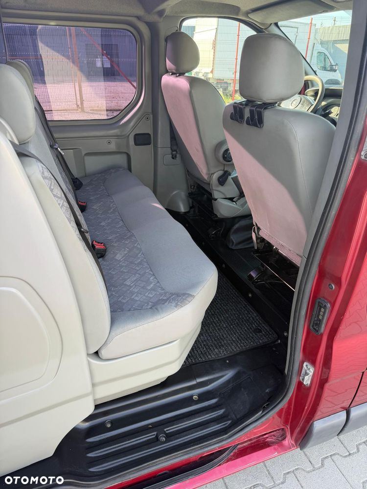 Opel Vivaro L2H1 2.9t - 16