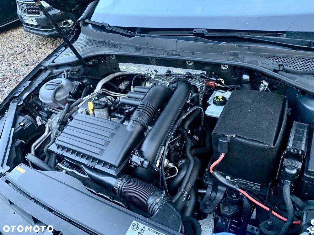 Volkswagen Golf 1.2 TSI BMT Trendline - 36