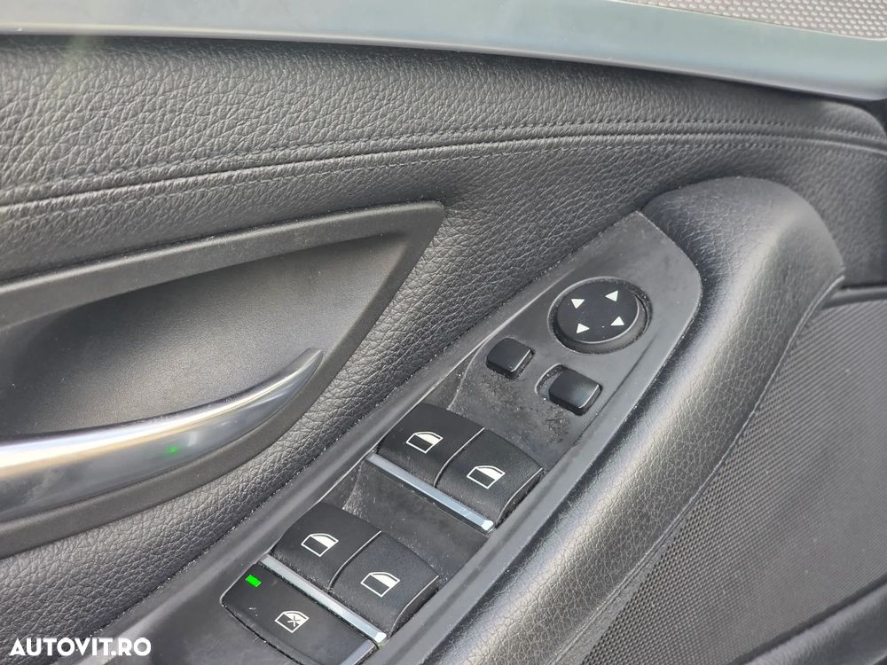 BMW Seria 5 520d Touring Sport-Aut. - 15