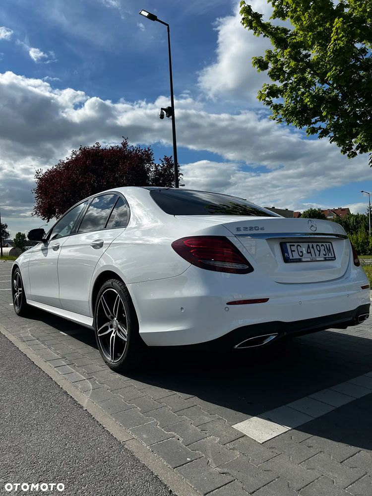 Mercedes-Benz Klasa E 220 d 9G-TRONIC - 4
