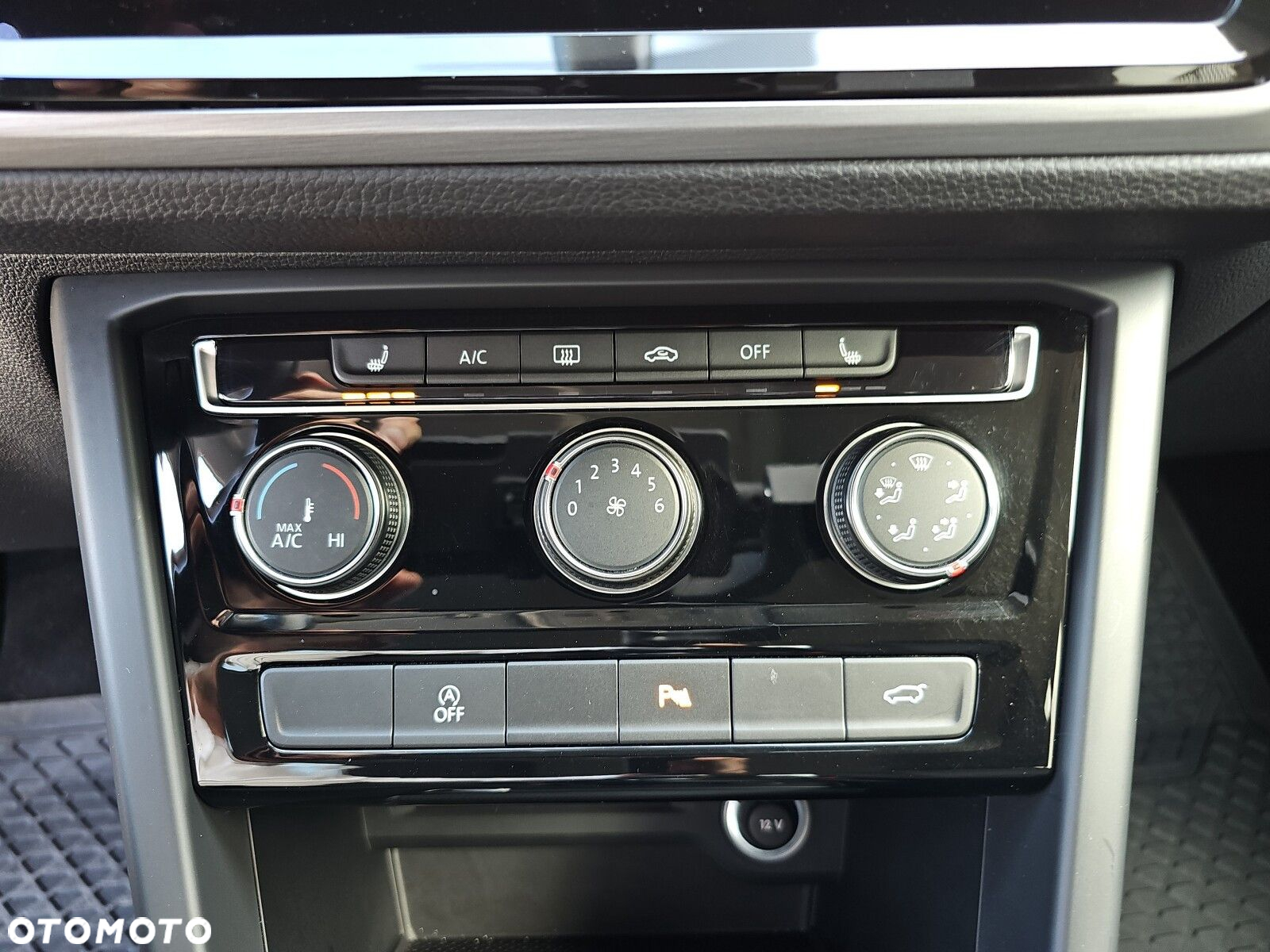 Volkswagen Touran 1.5 TSI EVO Comfortline - 16