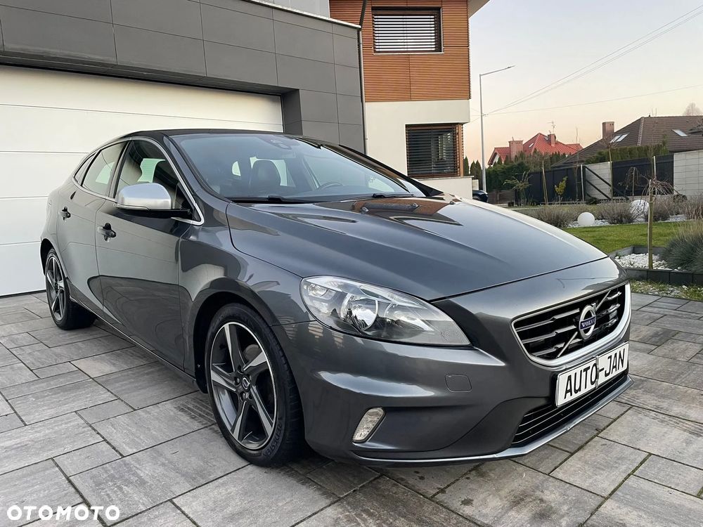 Volvo V40 D2 R Design - 27