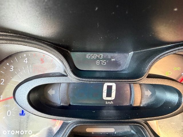 Renault Trafic Grand 1.6 dCi - 17