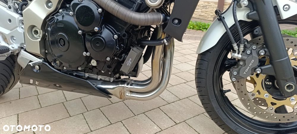 Suzuki GSR - 28
