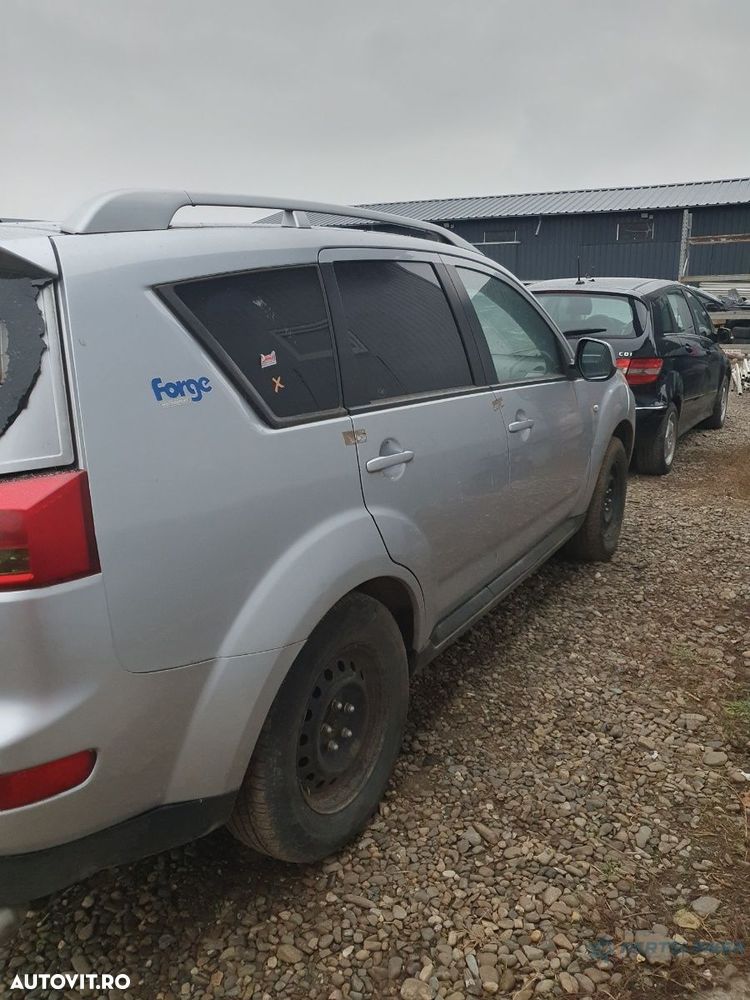 Dezmembrez PEUGEOT 4007 GP_ 2007 - > 2.2 HDi 4H.. 115KW|156HP - 3