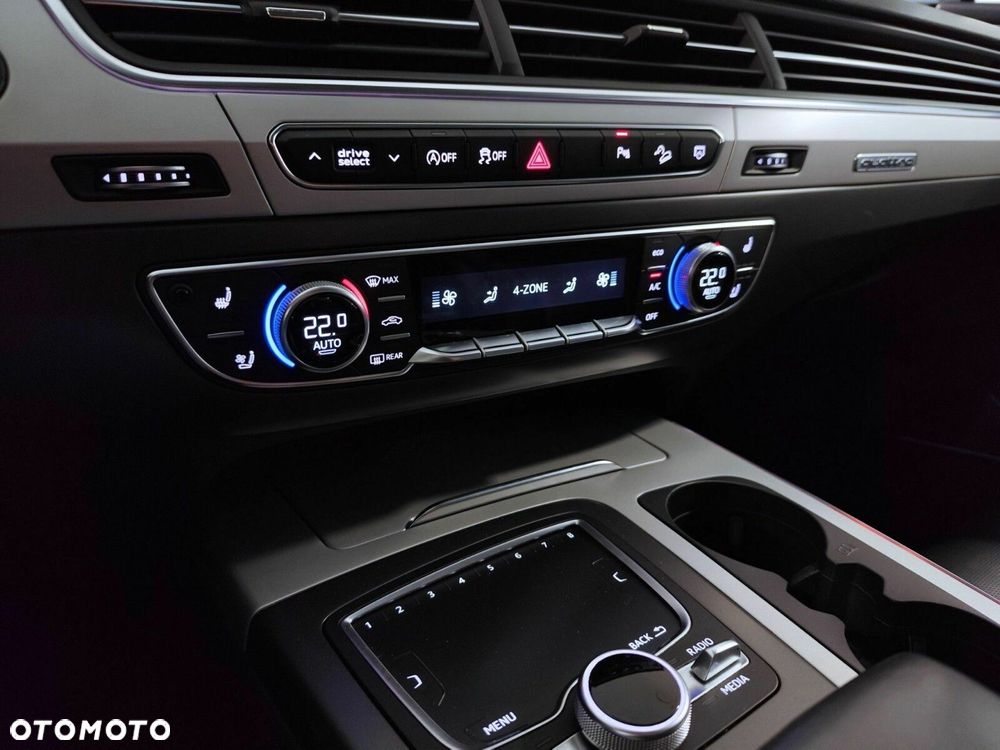 Audi Q7 - 15