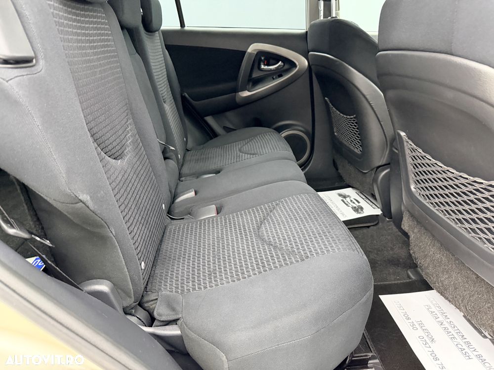 Toyota RAV4 2.2 D-4D 4x4 Sol - 7
