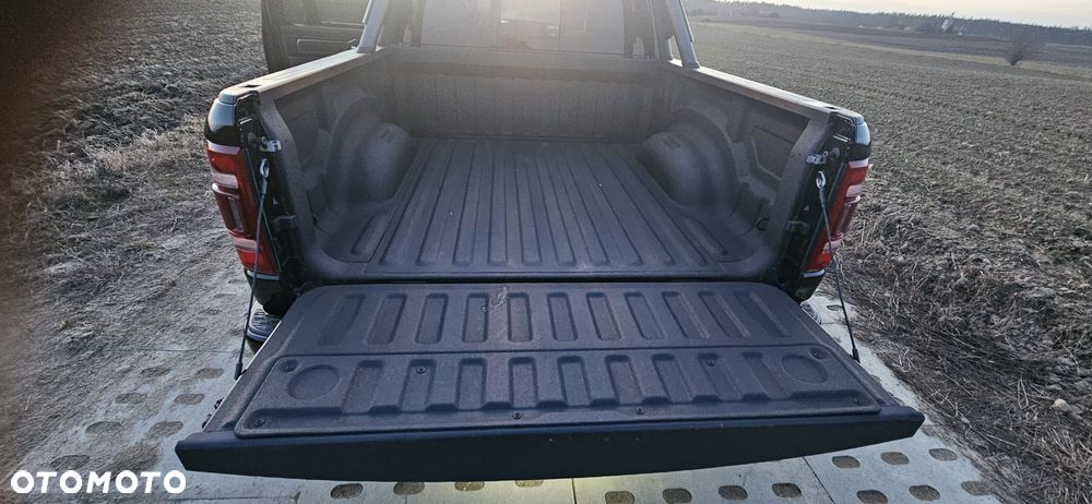 Dodge RAM 5.7 4x4 - 15