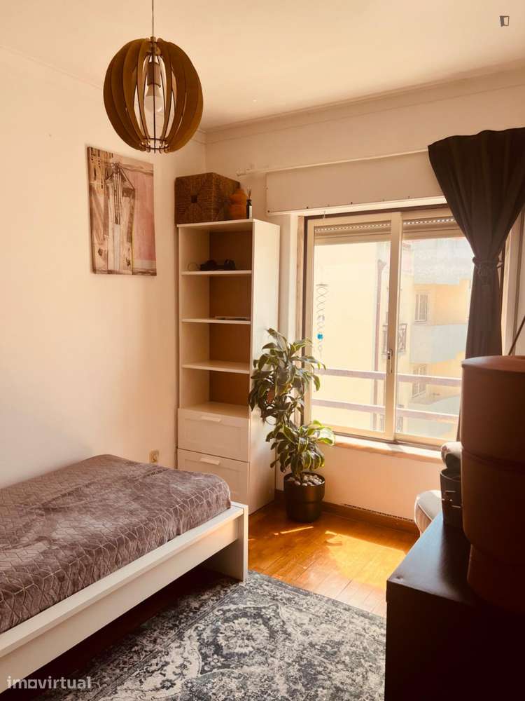 Quarto - localizado em Lisbon - Grande imagem: 2/13