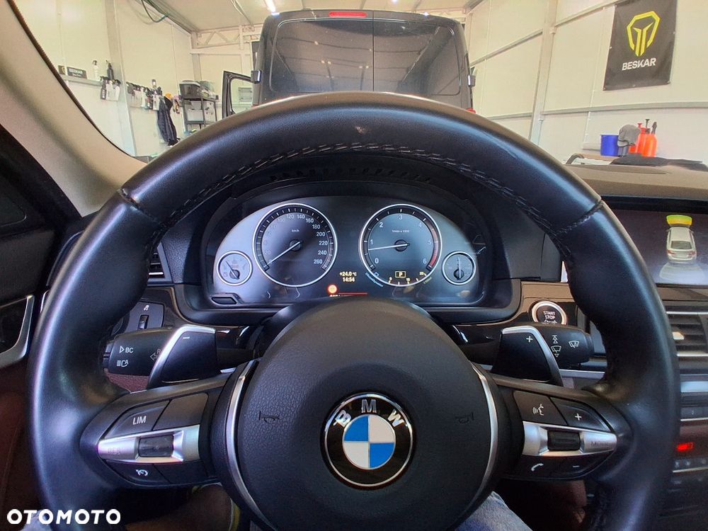 BMW Seria 5 530d Luxury Line - 17