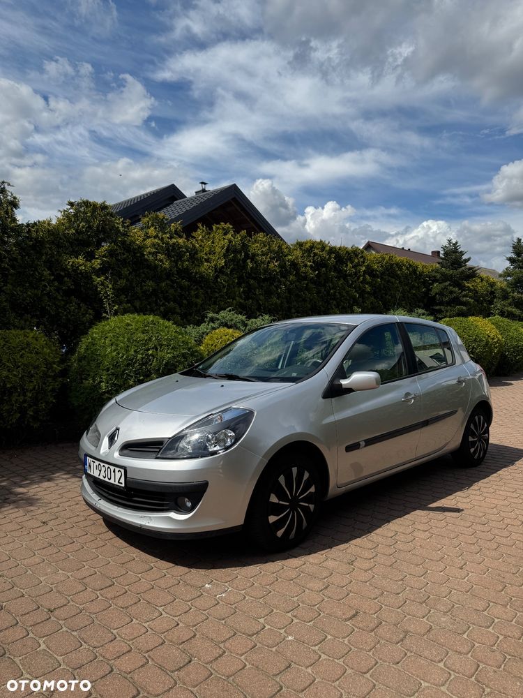Renault Clio - 1