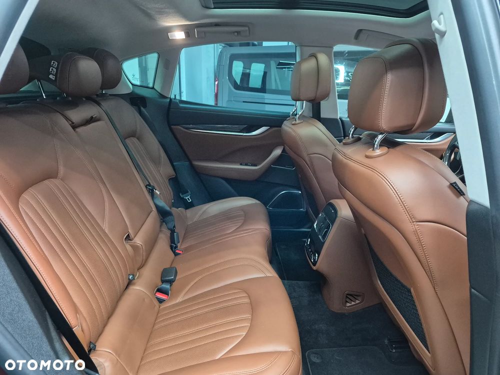 Maserati Levante Diesel Granlusso - 11