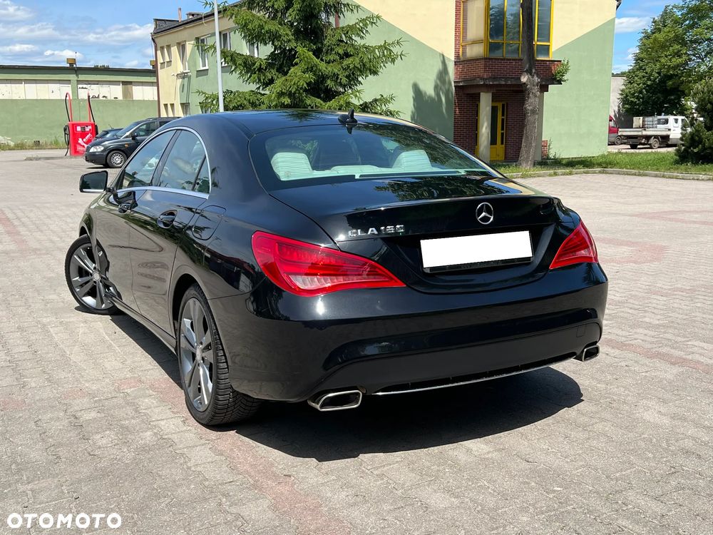 Mercedes-Benz CLA 200 Urban - 4