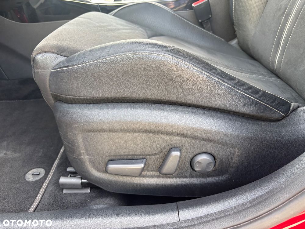 Kia ProCeed 1.4 T-GDI OPF GT LINE - 19