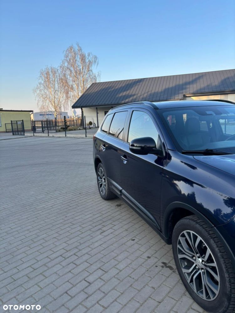 Mitsubishi Outlander - 8