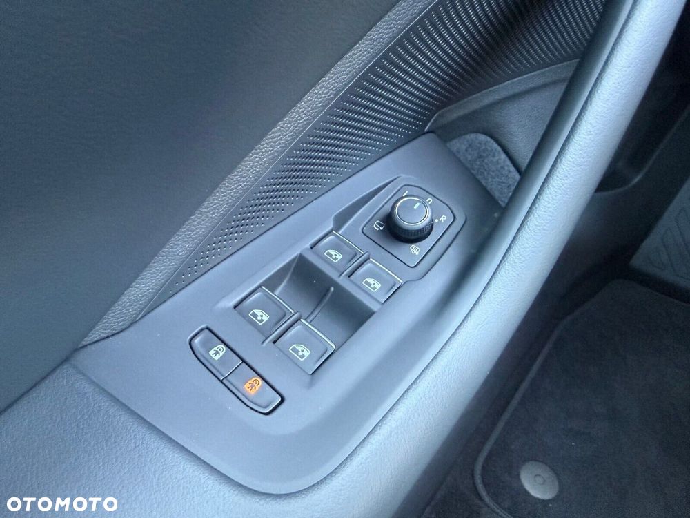 Volkswagen Passat - 20