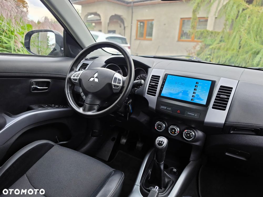 Mitsubishi Outlander - 34