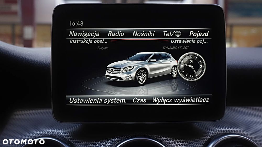 Mercedes-Benz GLA 200 7G-DCT - 24