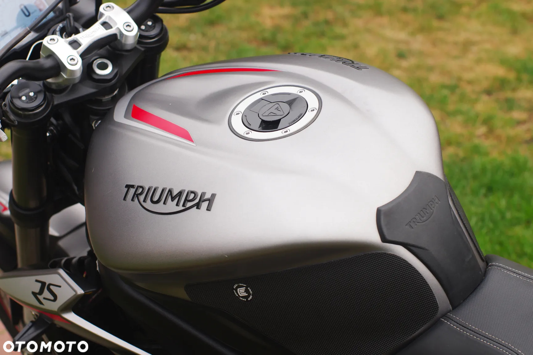 Triumph Street Triple - 18