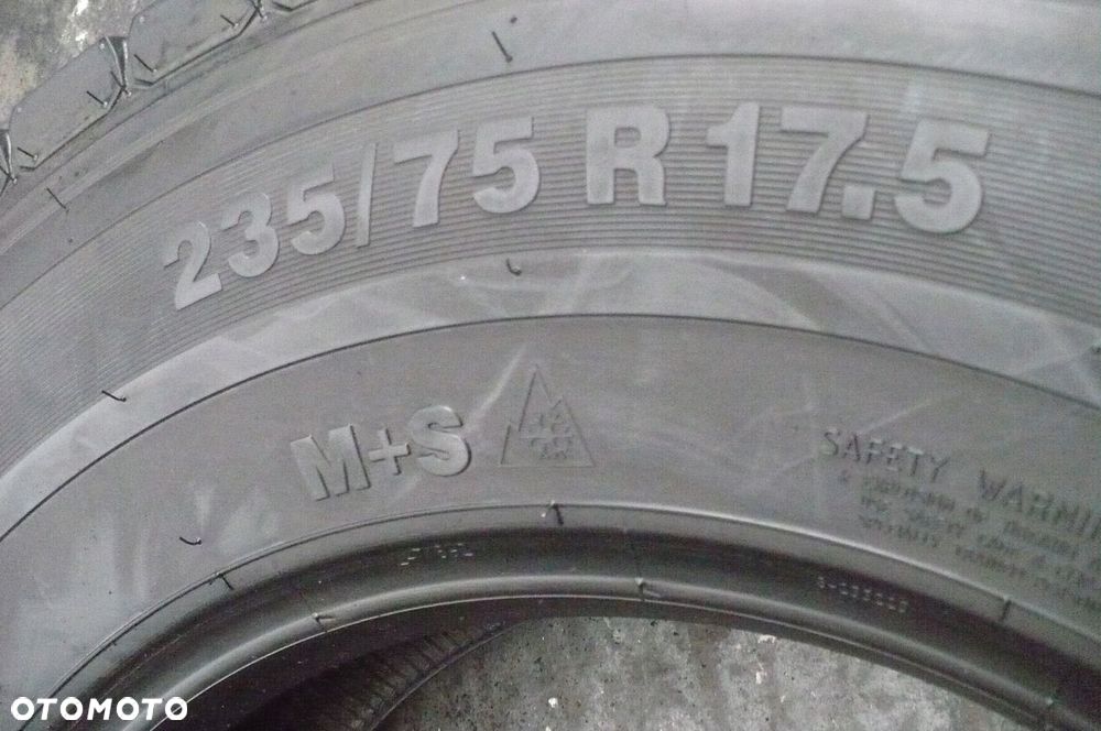 SEMPERIT Runner D2 235/75R17,5 11mm 2021 - 3