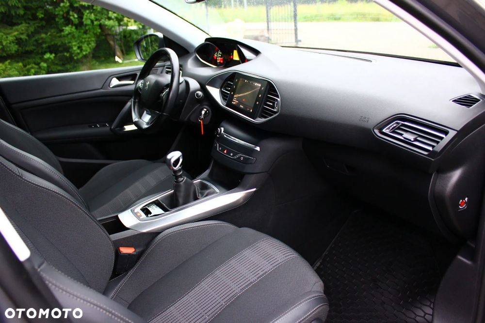 Peugeot 308 BlueHDi FAP 130 Stop & Start Allure - 36
