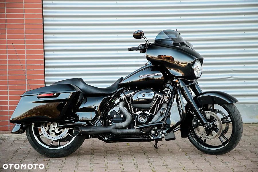 Harley-Davidson Touring Street Glide - 2