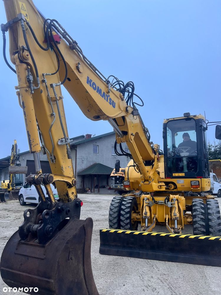 Komatsu Koparka kołowa KOMATU PW98MR-8 10ton 4x4x4 ośki skrętne Ramię 3x łamane BEZ DPF i ADBLUE 4 cyl dodatkowe wyjścia hydr Pług Podpory  2012 szybka zwinna Prosto z importu 1 właściciel Cat TEREX Liebherr Wacker Pw 98 Mr 8 11 - 21