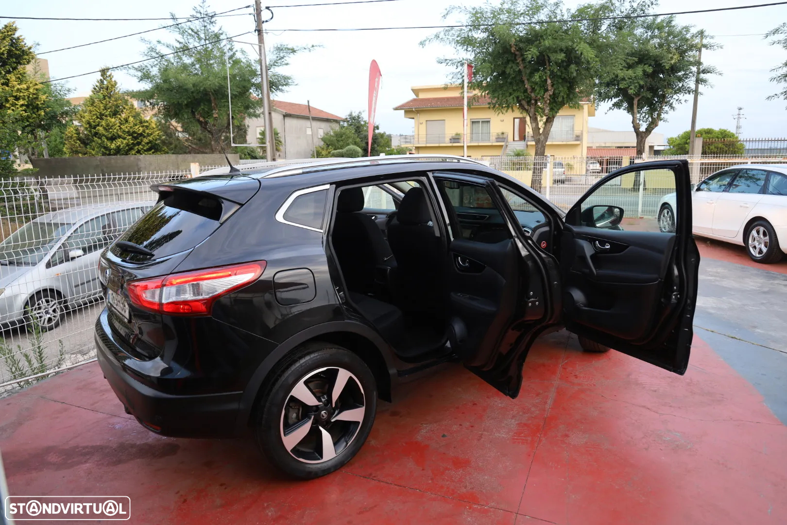 Nissan Qashqai 1.5 dCi N-Connecta 18 - 6