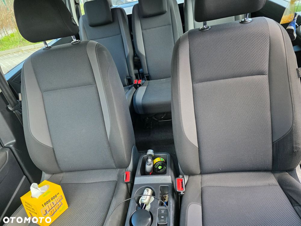 Volkswagen Touran 1.6 TDI SCR (BlueMotion Technology) Comfortline - 11
