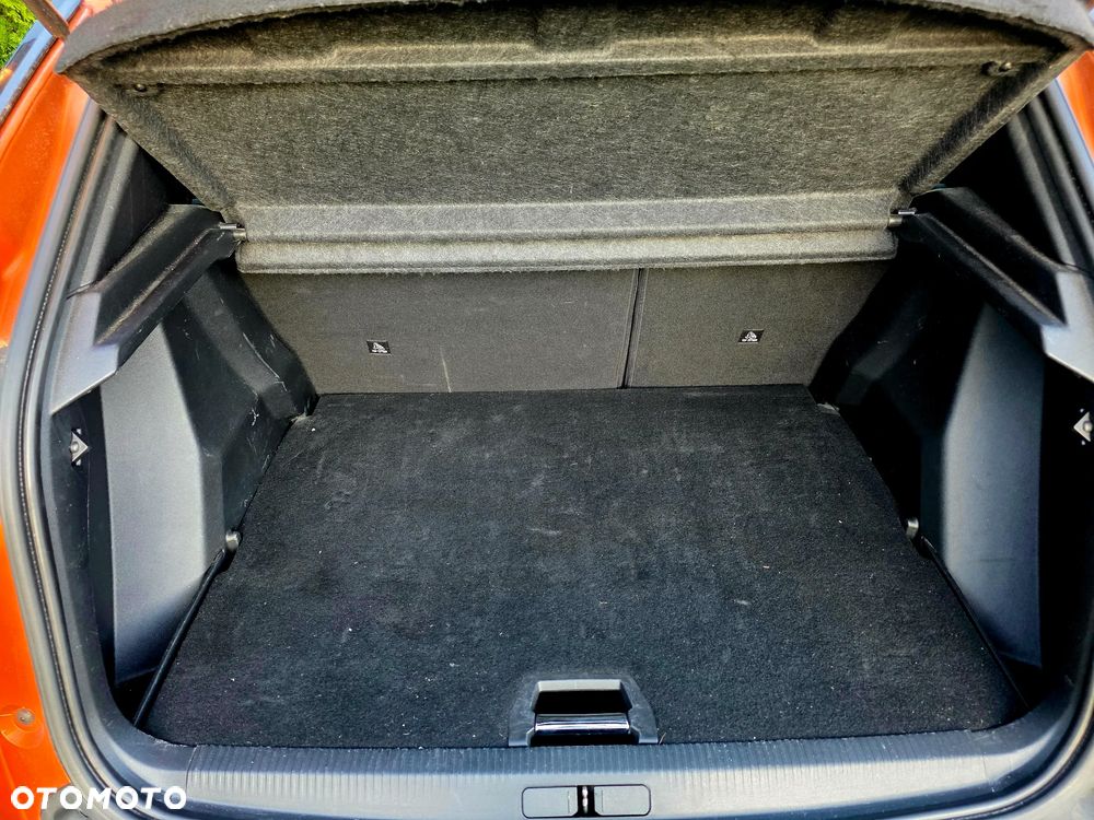 Peugeot 2008 1.5 BlueHDi GT Line S&S EAT8 - 21