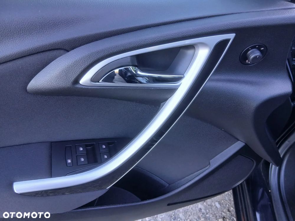 Opel Astra 1.4 Turbo Cosmo - 18
