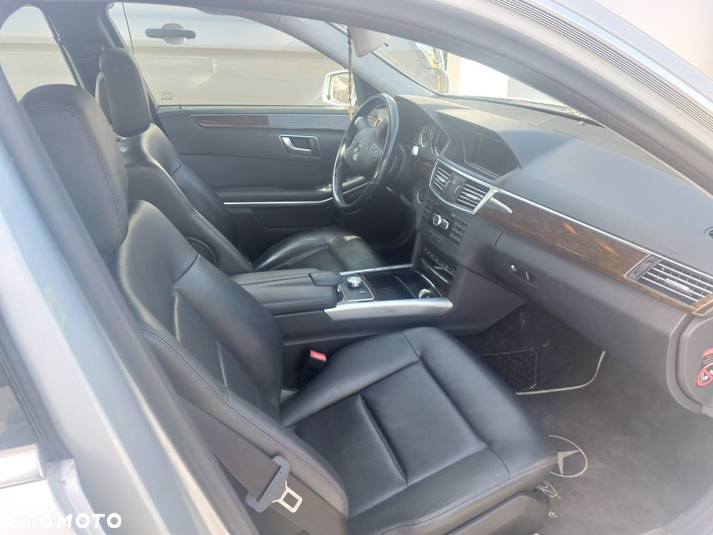 Mercedes-Benz Klasa E 200 BlueTEC 7G-TRONIC Classic - 14