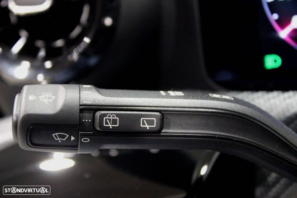 Mercedes-Benz A 250 e - 18