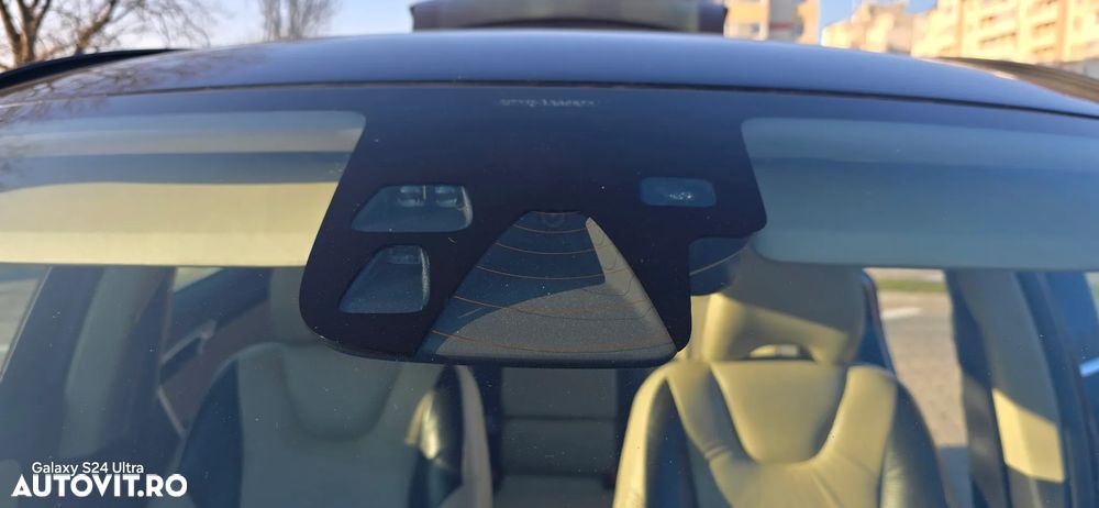 Volvo XC 60 D5 AWD Aut. RDesign - 12