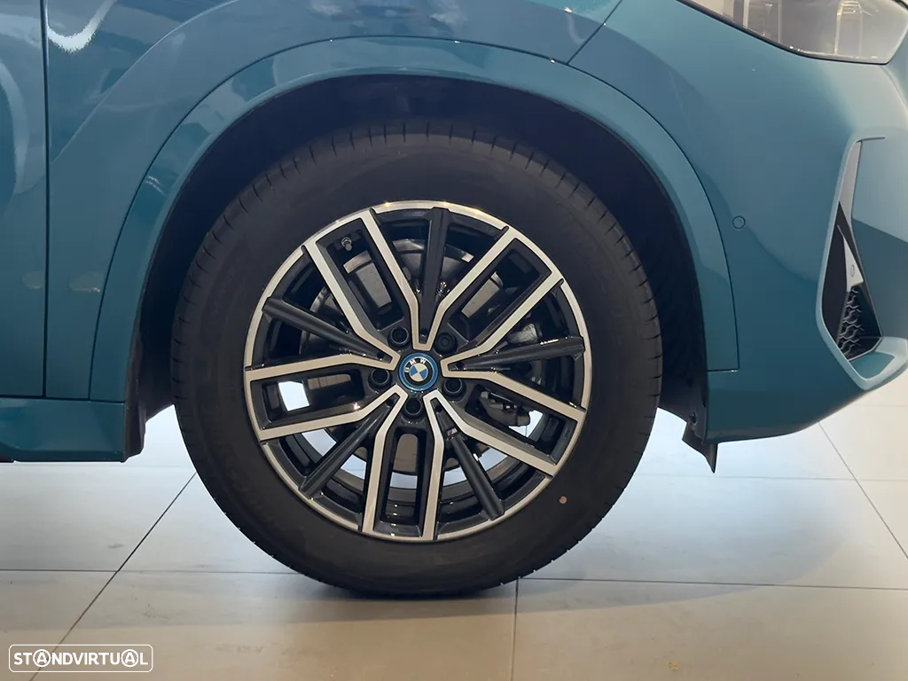 BMW iX1 xDrive30 Pack Desportivo M - 14