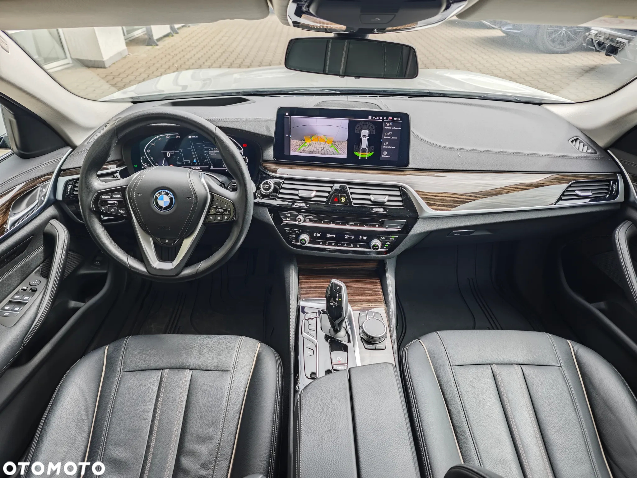BMW Seria 5 530e xDrive Luxury Line - 28