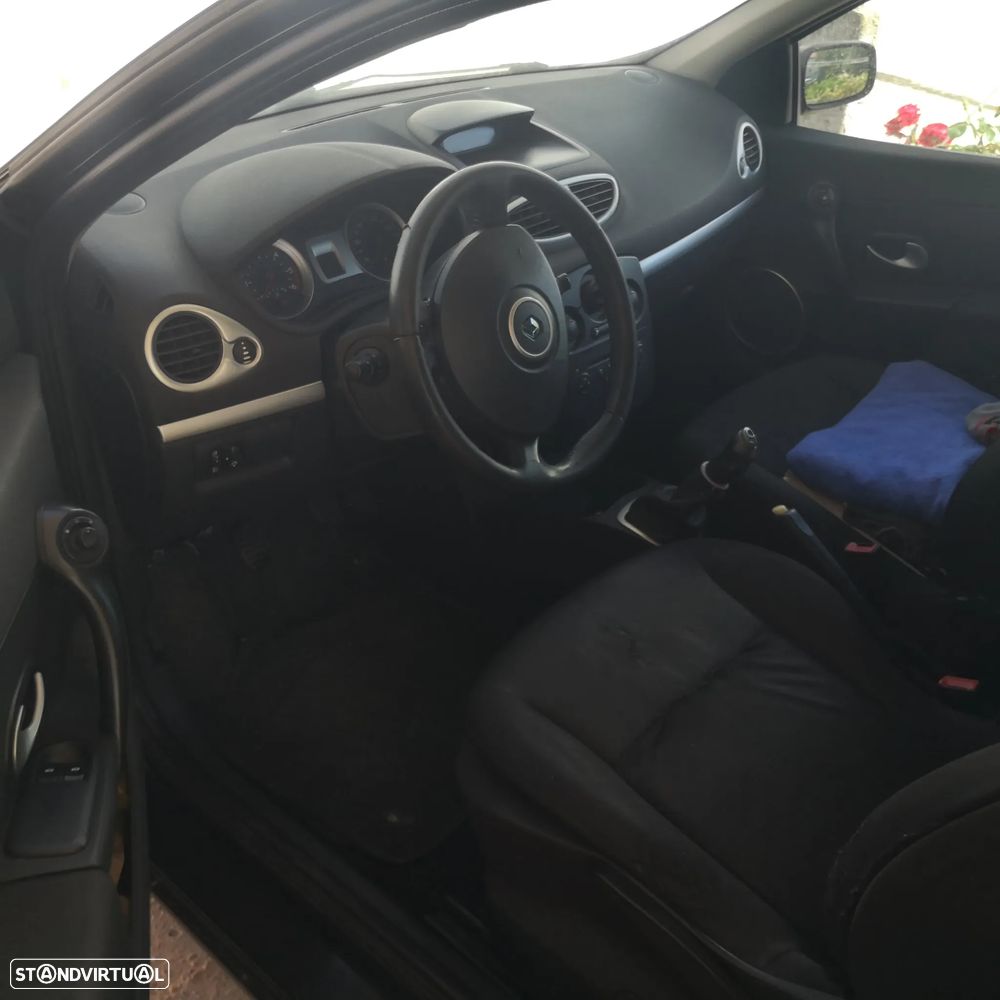 Renault Clio 1.5 dCi Dynamique - 5