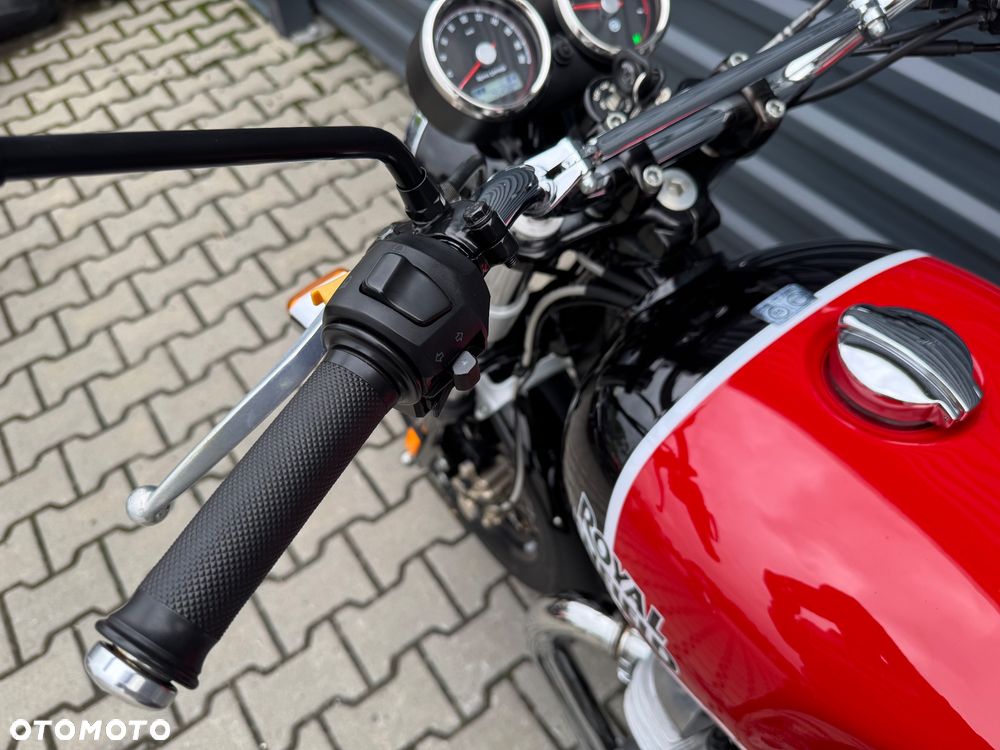 Royal Enfield Interceptor - 11