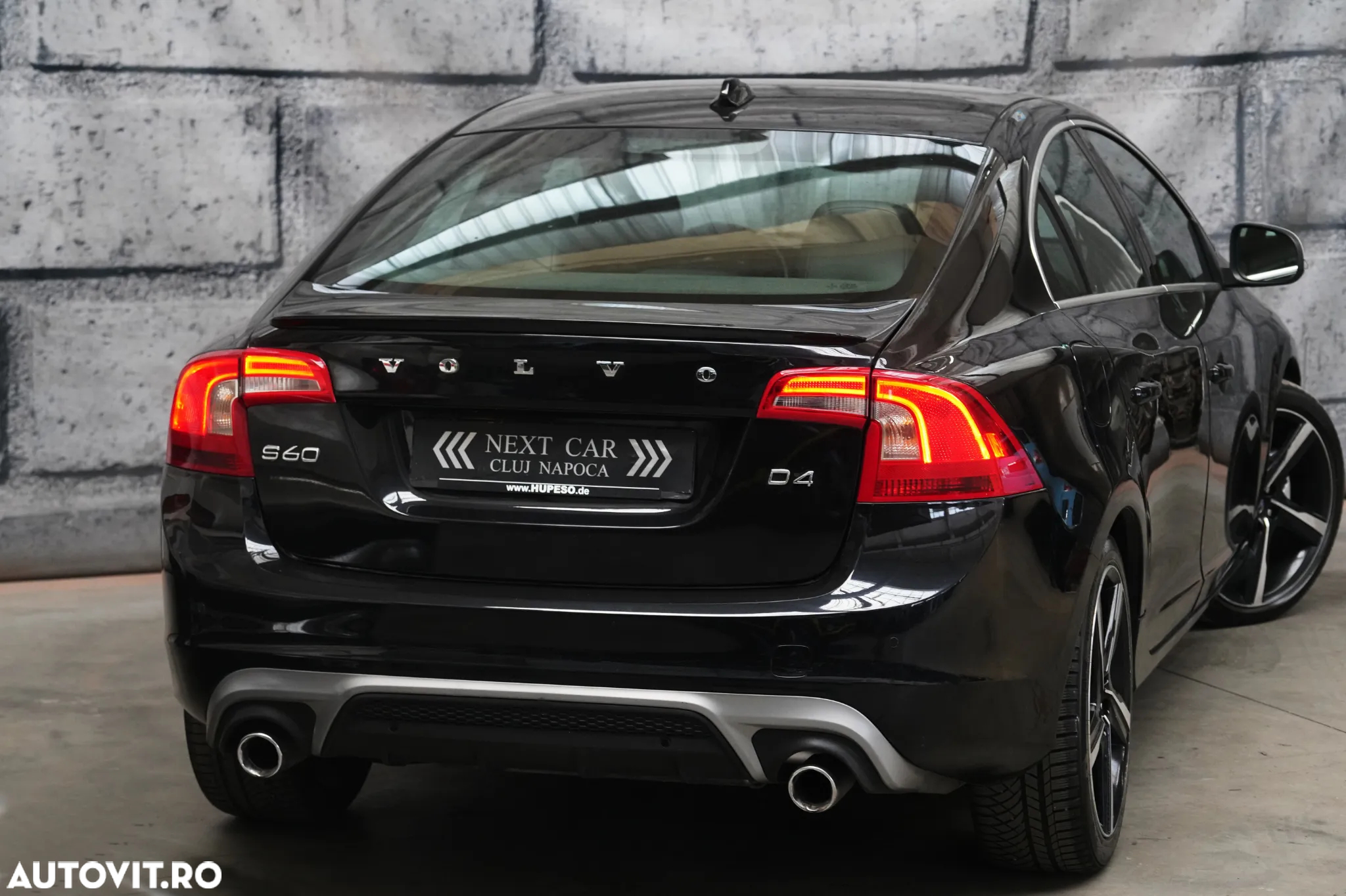 Volvo S60 D4 Geartronic RDesign - 3