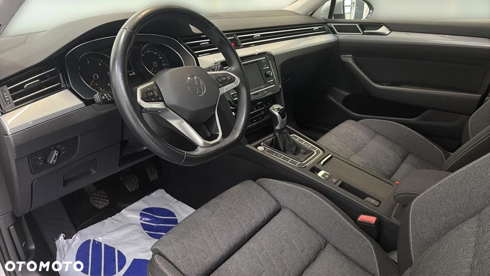Volkswagen Passat 2.0 TDI EVO Business - 10