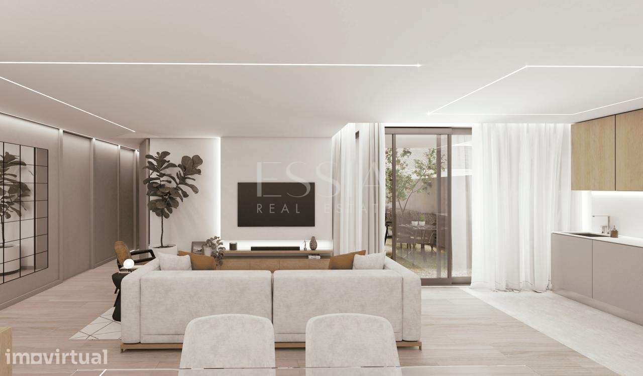 Apartamento T2 com Garagem no Porto - Grande imagem: 2/18