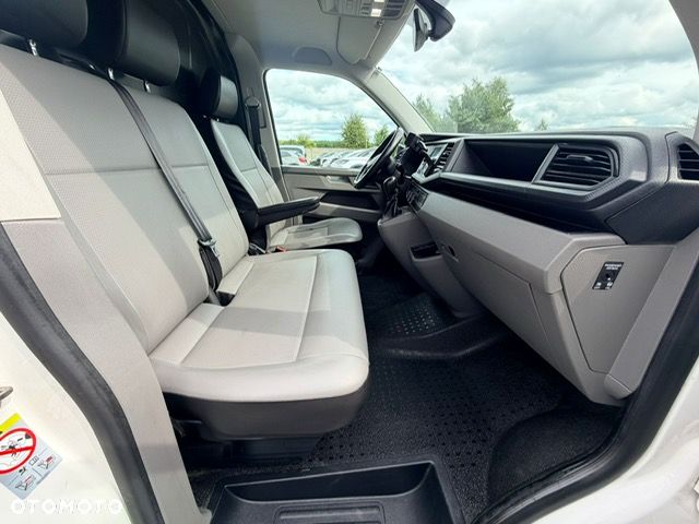 Volkswagen TRANSPORTER 6.1 - 9