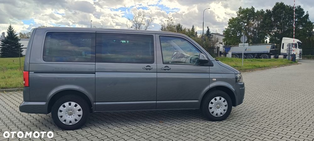 Volkswagen Caravelle - 9