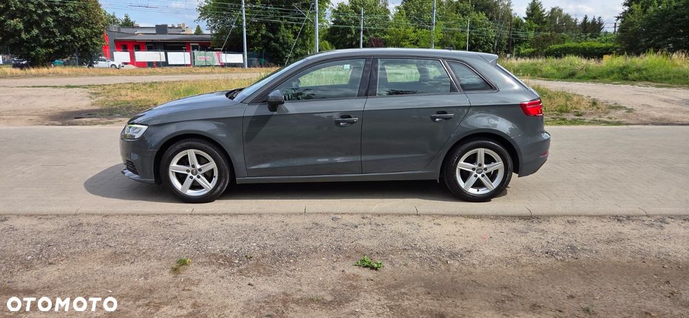 Audi A3 Sportback 1.6 TDI S tronic - 6