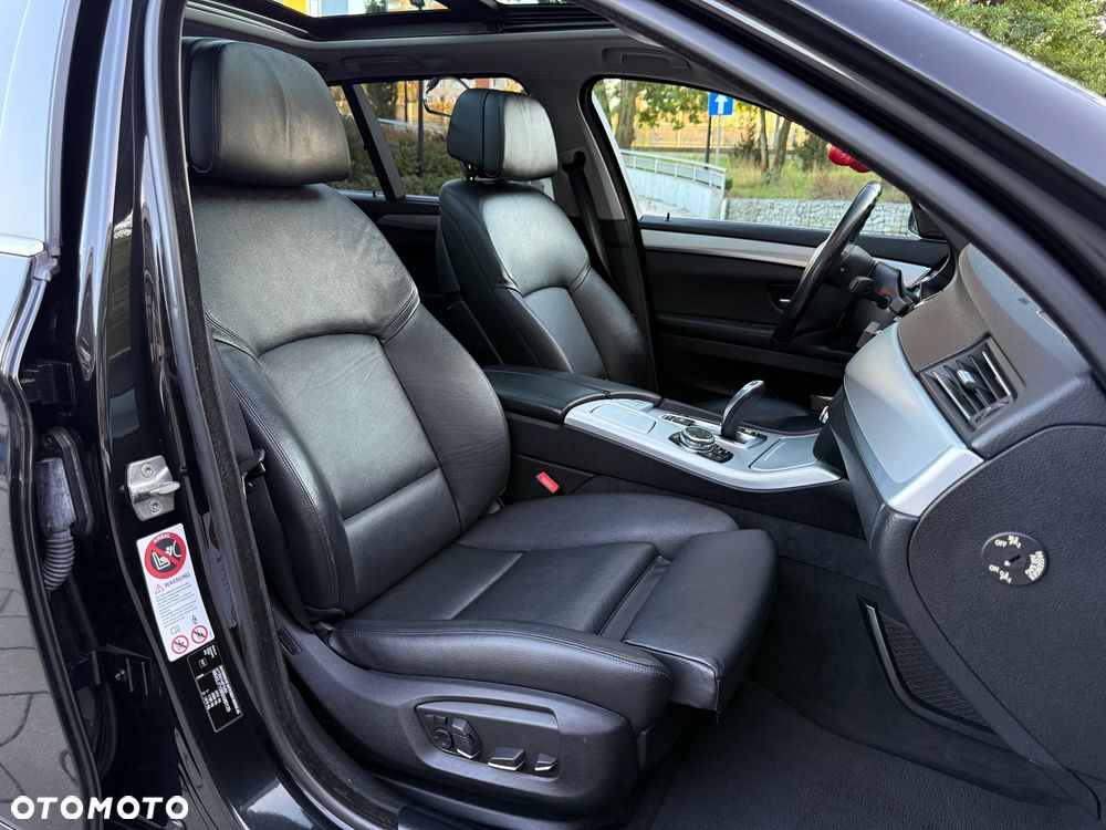 BMW Seria 5 525d Touring Modern Line - 15