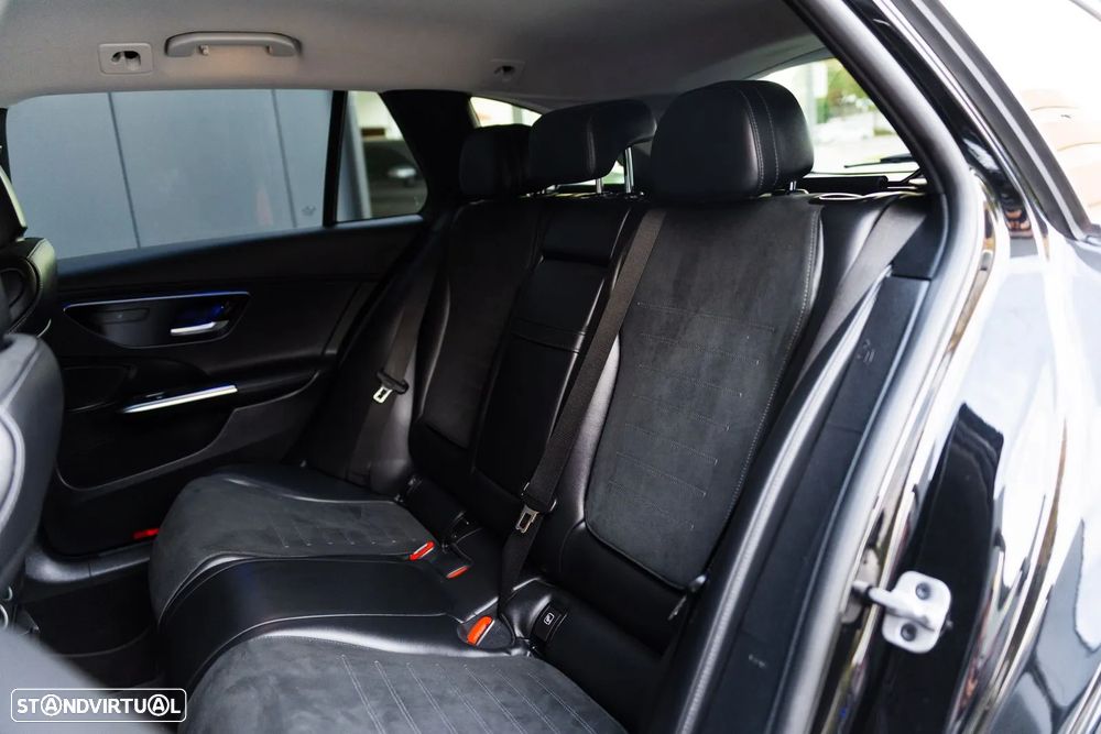 Mercedes-Benz C 300 e AMG Line - 24